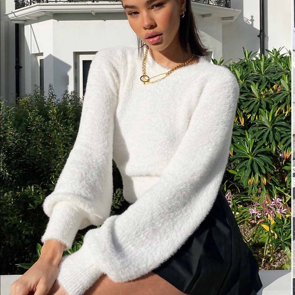 Aritzia fuzzy sweater